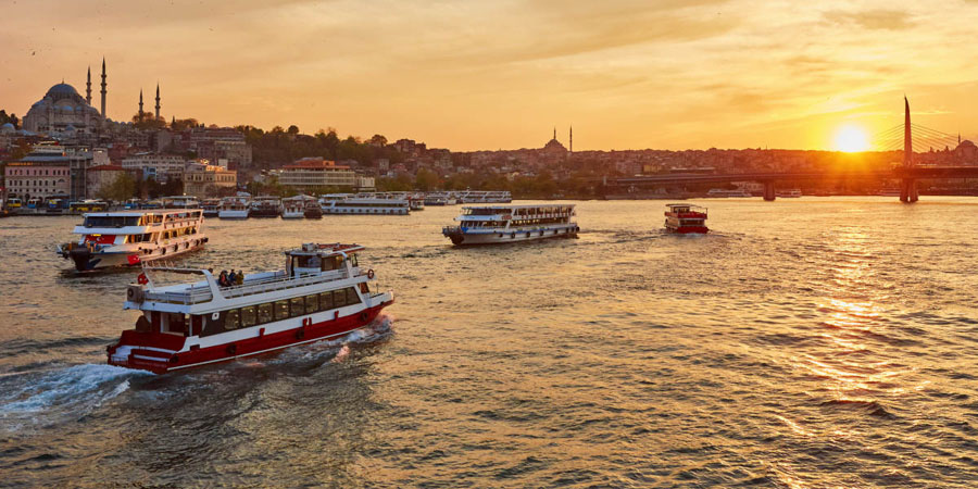 Istanbul Bosphorus : Bosphorus Sunset Cruise with Audio Guide and Sunset Tour with Hotel Transfer